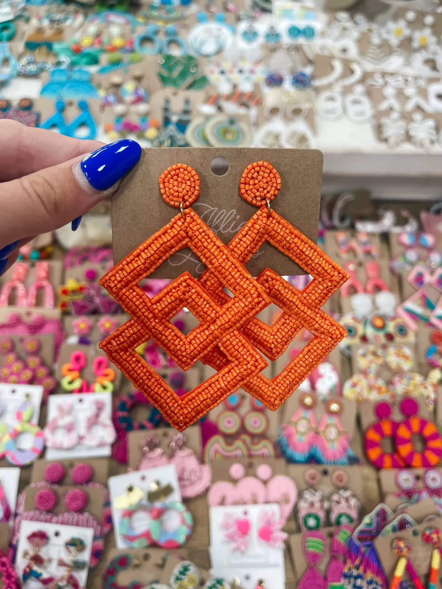 Allie Lynn's Boutique Spring Fever<Color Pop Earrings "Orange"