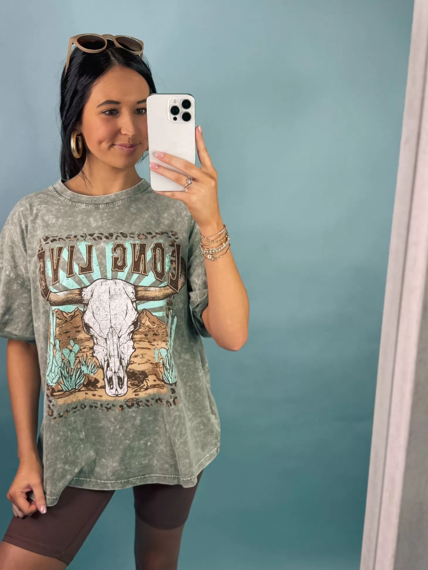 Allie Lynn's Boutique Graphic Tees<Long Live Vintage Longhorn Graphic Tee