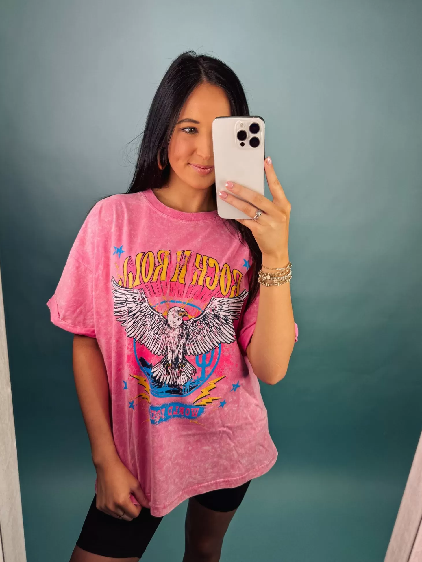Allie Lynn's Boutique Graphic Tees<Rock N Roll World Tour Vintage Graphic Tee "Bubble Pink"
