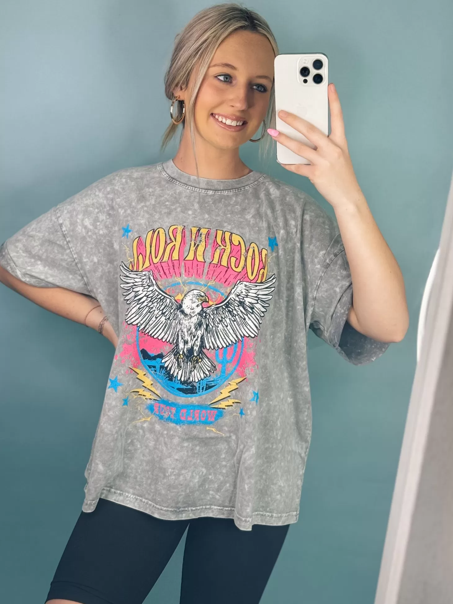 Allie Lynn's Boutique Graphic Tees<Rock N Roll World Tour Vintage Graphic Tee "Grey Denim"