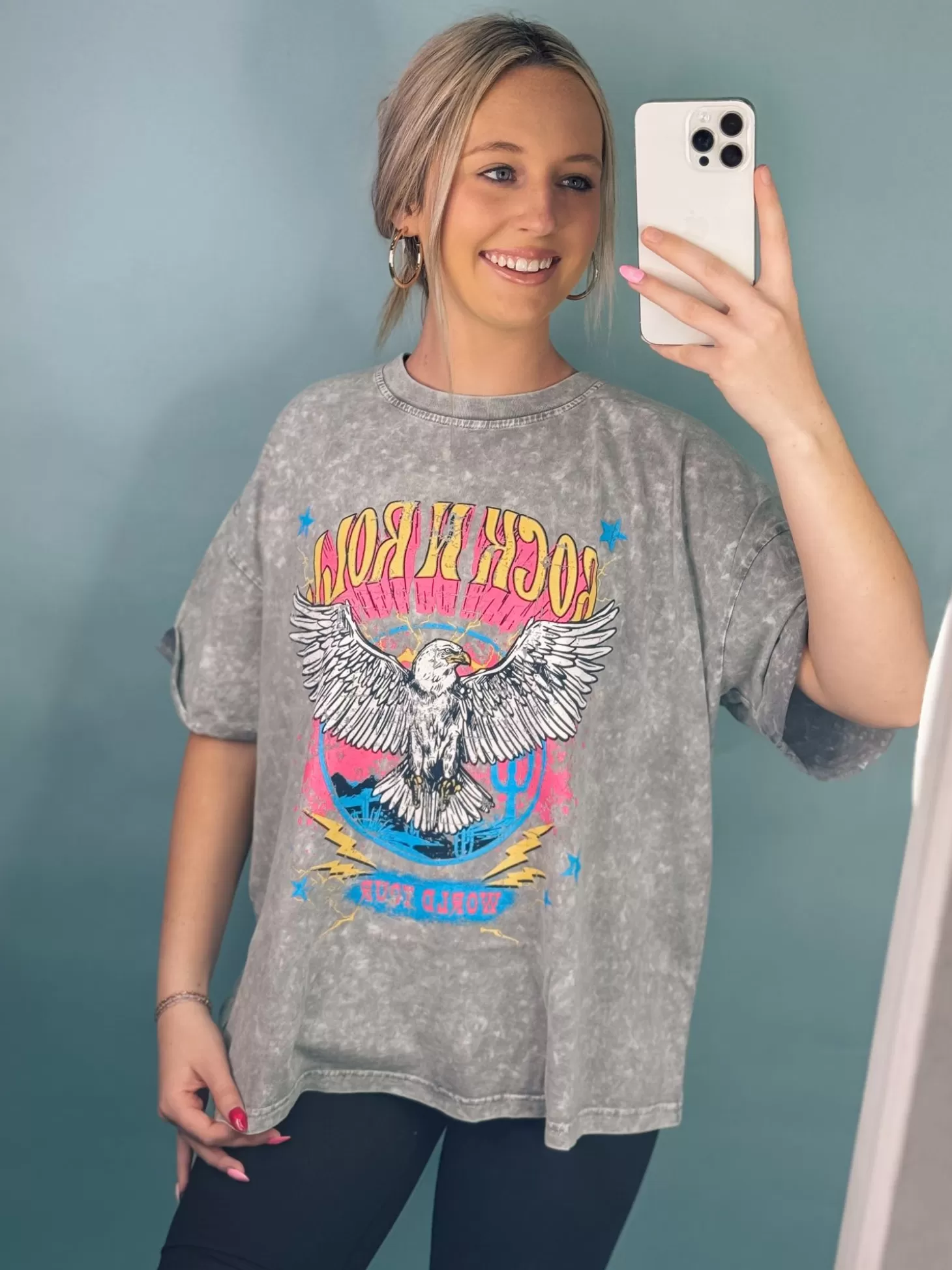 Allie Lynn's Boutique Graphic Tees<Rock N Roll World Tour Vintage Graphic Tee "Grey Denim"
